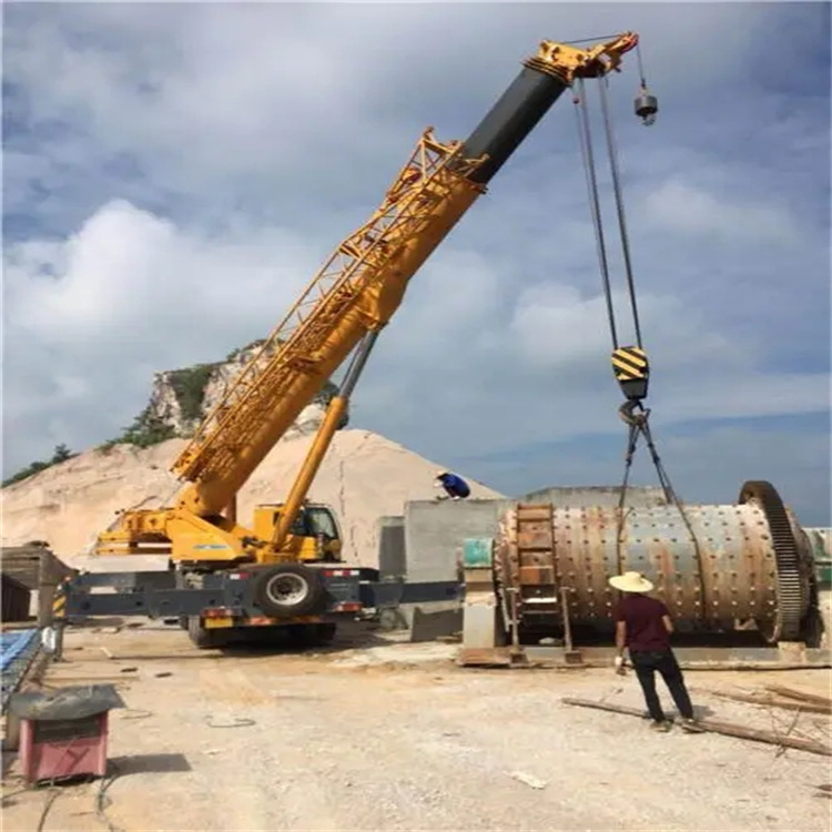 丹巴吊车的运输费用是否包含在租赁费用中