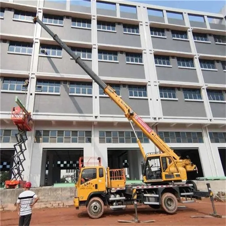 丹巴高楼层玻璃吊装